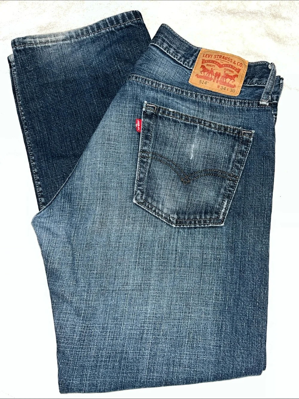 Levi's Men's Medium Blue Straight Jeans with Signature Patch